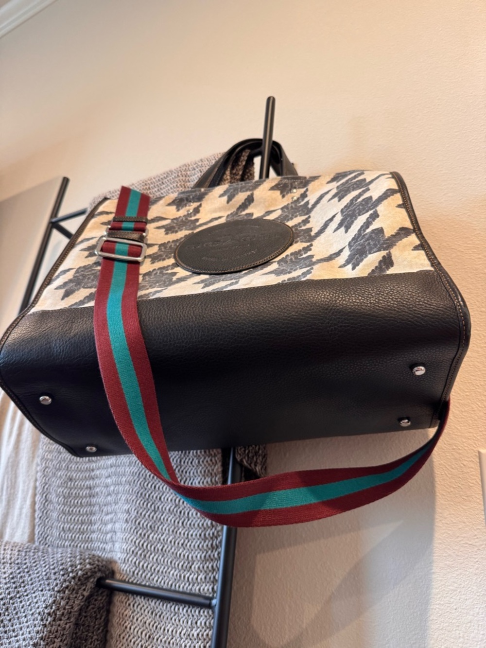 Coach CJ624 Dempsey Tote 40 With Houndstooth Print And Patch in Cream/Black - Picture 9 of 16